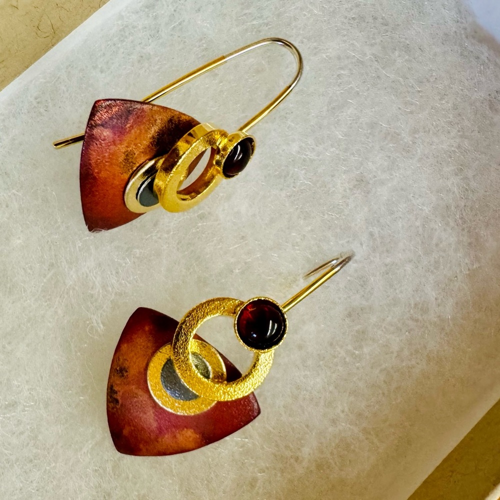 KEITH LEWIS STUDIO Tiny French Loops earrings 18k gold - Picture 4 of 4